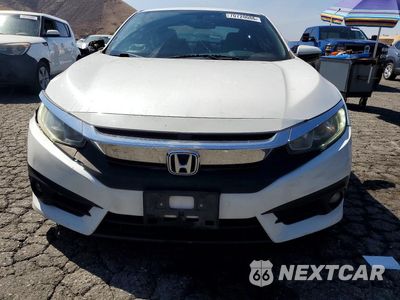 Piąte zdjęcie samochodu w środku: 2018 HONDA CIVIC EX VIN:2HGFC3B36JH351522 - miniatura