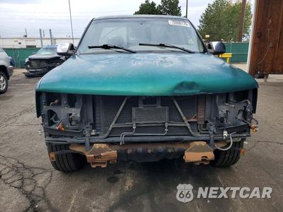 Piąte zdjęcie samochodu w środku: 1999 CHEVROLET SILVERADO C1500 VIN:1GCEC14T5XE159911 - miniatura
