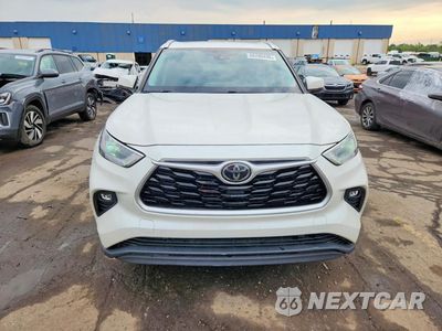 Piąte zdjęcie samochodu w środku: 2021 TOYOTA HIGHLANDER XLE VIN:5TDGZRBH4MS533922 - miniatura