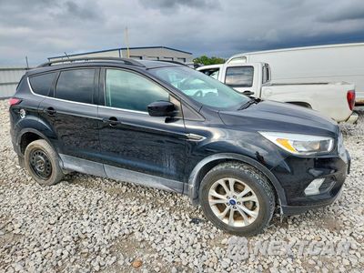 Czwarte zdjęcie samochodu z boku: 2018 FORD ESCAPE SE VIN:1FMCU0GD9JUA95092 - miniatura