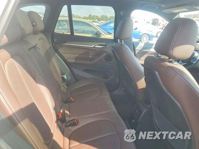 Zdjęcie 11 z 13 samochodu: 2016 BMW X1 XDRIVE28I VIN:WBXHT3C31GP880633 - miniatura