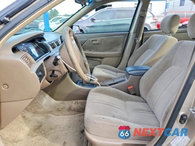Zdjęcie 7 z 12 samochodu: 2001 TOYOTA CAMRY LE VIN:JT2BG22K010570508 - miniatura