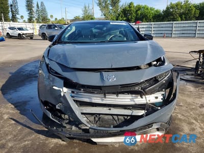Piąte zdjęcie samochodu w środku: 2025 TOYOTA PRIUS LIMITED VIN:JTDACAAU5S3057069 - miniatura