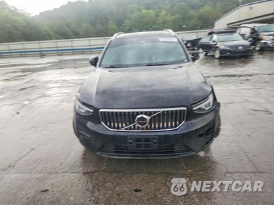 Piąte zdjęcie samochodu w środku: 2024 VOLVO XC40 CORE VIN:YV4L12UK4R2339165 - miniatura