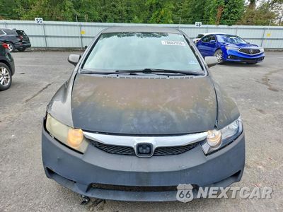 Piąte zdjęcie samochodu w środku: 2010 HONDA CIVIC LX VIN:2HGFA1F58AH546057 - miniatura