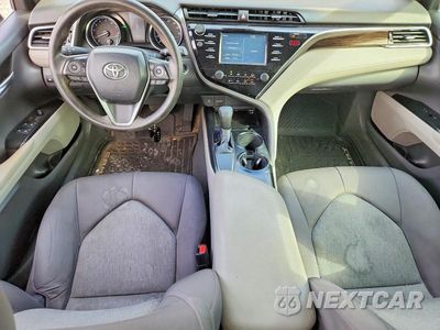 Zdjęcie 8 z 12 samochodu: 2018 TOYOTA CAMRY LE VIN:4T1B11HK1JU632562 - miniatura