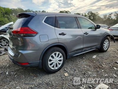 Trzecie zdjęcie samochodu z tyłu: 2017 NISSAN ROGUE S VIN:5N1AT2MT9HC780095 - miniatura