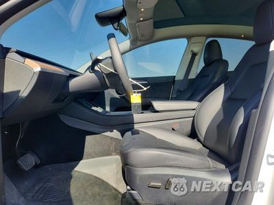 Zdjęcie 7 z 13 samochodu: 2024 TESLA MODEL Y VIN:7SAYGDEE0RA258088 - miniatura