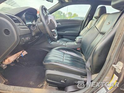 Zdjęcie 7 z 12 samochodu: 2016 CHRYSLER 300 S VIN:2C3CCAGG2GH359471 - miniatura
