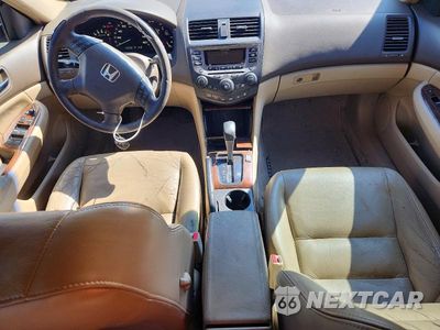 Zdjęcie 8 z 12 samochodu: 2006 HONDA ACCORD EX VIN:1HGCM66546A034681 - miniatura