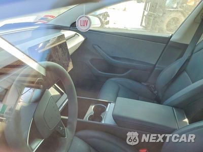 Zdjęcie 9 z 12 samochodu: 2026 TESLA 3 VIN:5YJ3E1EA7TF158024 - miniatura