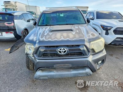 Piąte zdjęcie samochodu w środku: 2015 TOYOTA TACOMA V6 VIN:3TMLU4EN2FM200624 - miniatura