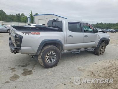 Trzecie zdjęcie samochodu z tyłu: 2016 TOYOTA TACOMA TRD OFF-ROAD VIN:5TFCZ5AN4GX005990 - miniatura