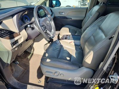 Zdjęcie 7 z 14 samochodu: 2016 TOYOTA SIENNA XLE 8-PASSENGER VIN:5TDYK3DC0GS751870 - miniatura