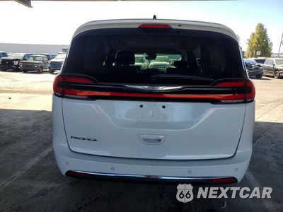 Zdjęcie 6 z 14 samochodu: 2024 CHRYSLER PACIFICA TOURING L VIN:2C4RC1BG2RR106449 - miniatura