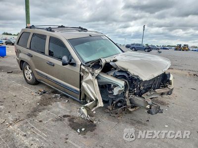 Czwarte zdjęcie samochodu z boku: 2005 JEEP GRAND CHEROKEE LAREDO VIN:1J8HS48N35C574773 - miniatura