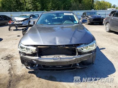Piąte zdjęcie samochodu w środku: 2018 BMW 320 XI VIN:WBA8E5G5XJNV02972 - miniatura