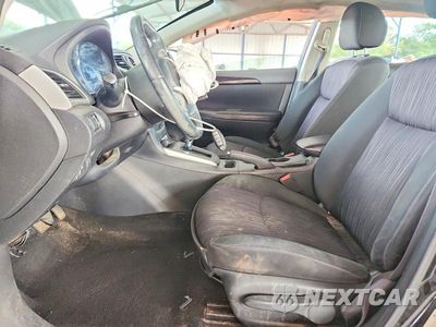 Zdjęcie 7 z 12 samochodu: 2019 NISSAN SENTRA SV VIN:3N1AB7AP0KY344832 - miniatura