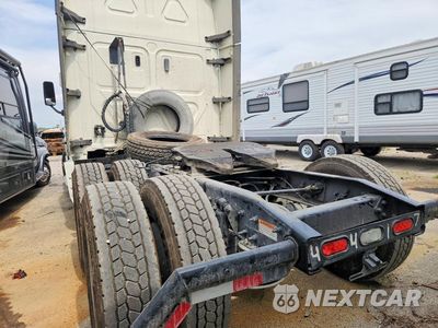 Zdjęcie 6 z 14 samochodu: 2019 FREIGHTLINER CASCADIA 125 SEMI TRUCK VIN:3AKJGLDR7KSKN8363 - miniatura
