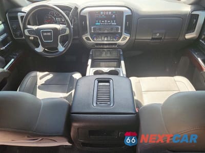 Zdjęcie 8 z 12 samochodu: 2017 GMC SIERRA K1500 SLT VIN:3GTU2NEC5HG285491 - miniatura