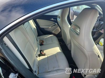 Zdjęcie 10 z 12 samochodu: 2018 MERCEDES-BENZ CLA 250 VIN:WDDSJ4EB8JN680537 - miniatura
