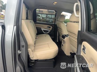 Zdjęcie 6 z 10 samochodu: 2017 NISSAN TITAN SL VIN:1N6AA1E5XHN506071 - miniatura