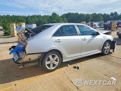 Trzecie zdjęcie samochodu z tyłu: 2014 TOYOTA CAMRY SE VIN:4T1BF1FK4EU332363 - miniatura