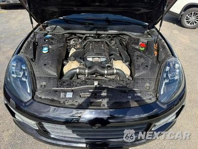Zdjęcie 8 z 11 samochodu: 2016 PORSCHE CAYENNE TURBO VIN:WP1AC2A2XGLA88408 - miniatura