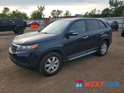 2013 KIA SORENTO LX 5XYKTDA63DG345520 - główne zdjęcie licytacji z USA - miniatura