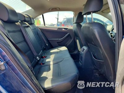 Zdjęcie 10 z 12 samochodu: 2017 VOLKSWAGEN JETTA SE VIN:3VWDB7AJ6HM293792 - miniatura