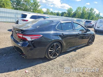 Trzecie zdjęcie samochodu z tyłu: 2018 TOYOTA CAMRY XSE V6 VIN:4T1BZ1HK6JU004277 - miniatura