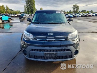 Piąte zdjęcie samochodu w środku: 2018 KIA SOUL BASE VIN:KNDJN2A26J7581904 - miniatura