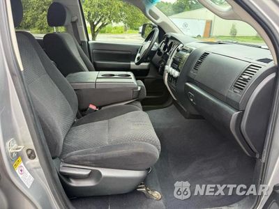 Piąte zdjęcie samochodu w środku: 2007 TOYOTA TUNDRA SR5 VIN:5TBDV54127S466371 - miniatura