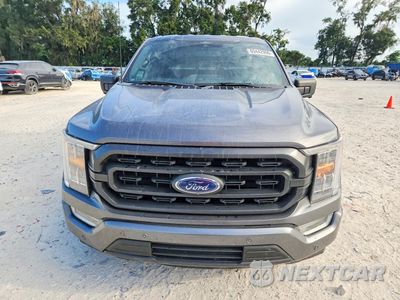 Piąte zdjęcie samochodu w środku: 2022 FORD F150 SUPERCREW VIN:1FTEW1C51NFA61315 - miniatura