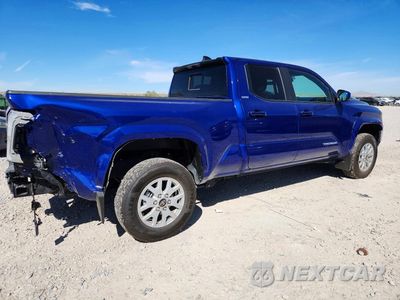 Trzecie zdjęcie samochodu z tyłu: 2025 TOYOTA TACOMA SR5 VIN:3TMLB5JN3SM177625 - miniatura