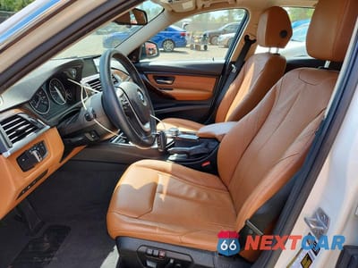 Zdjęcie 7 z 12 samochodu: 2015 BMW 328 XI VIN:WBA3B3C50FJ983732 - miniatura