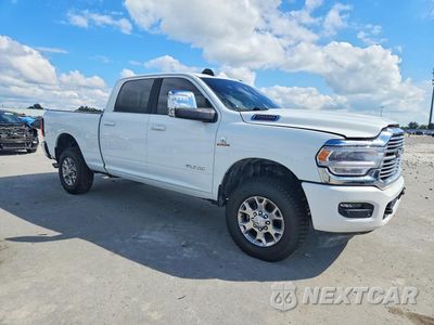 Czwarte zdjęcie samochodu z boku: 2024 RAM 2500 LARAMIE VIN:3C6UR5FL9RG402976 - miniatura