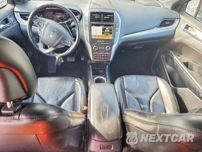 Zdjęcie 8 z 13 samochodu: 2019 LINCOLN MKC RESERVE VIN:5LMCJ3D90KUL16152 - miniatura