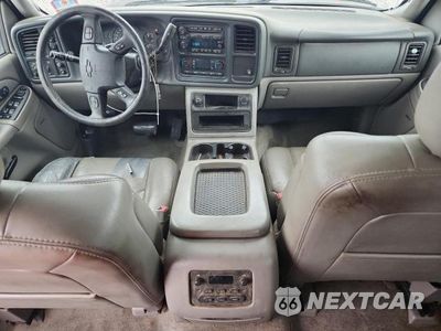 Zdjęcie 8 z 13 samochodu: 2005 CHEVROLET TAHOE K1500 VIN:1GNEK13T35J213190 - miniatura