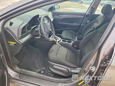 Zdjęcie 7 z 12 samochodu: 2019 HYUNDAI ELANTRA SE VIN:5NPD74LF5KH419794 - miniatura