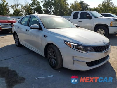 Czwarte zdjęcie samochodu z boku: 2016 KIA OPTIMA LX VIN:5XXGT4L3XGG048147 - miniatura