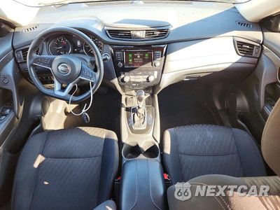 Zdjęcie 8 z 13 samochodu: 2019 NISSAN ROGUE SV VIN:5N1AT2MT8KC765577 - miniatura