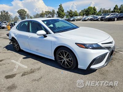 Czwarte zdjęcie samochodu z boku: 2024 TOYOTA CAMRY SE VIN:4T1G11AK8RU879038 - miniatura