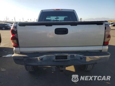Zdjęcie 6 z 12 samochodu: 2005 CHEVROLET SILVERADO C1500 HEAVY DUTY VIN:1GCGC13U15F810557 - miniatura