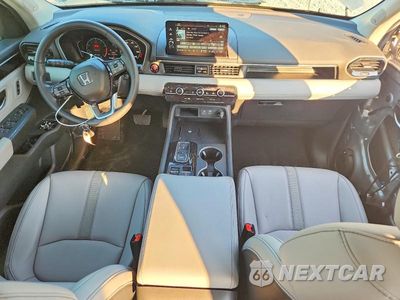 Zdjęcie 8 z 14 samochodu: 2025 HONDA PILOT TOURING VIN:5FNYG1H75SB076968 - miniatura