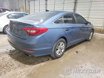 Trzecie zdjęcie samochodu z tyłu: 2015 HYUNDAI SONATA SE VIN:5NPE24AF2FH152836 - miniatura