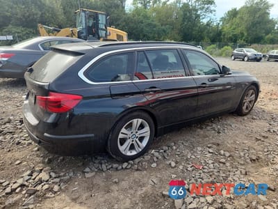 Trzecie zdjęcie samochodu z tyłu: 2018 BMW 330 XI VIN:WBA8K3C57JA368982 - miniatura
