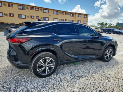 Trzecie zdjęcie samochodu z tyłu: 2025 LEXUS RX 350 BASE VIN:2T2BAMBA0SC068726 - miniatura