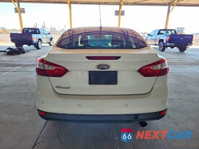 Zdjęcie 6 z 12 samochodu: 2014 FORD FOCUS TREND VIN:WF0HP4L20E4105430 - miniatura