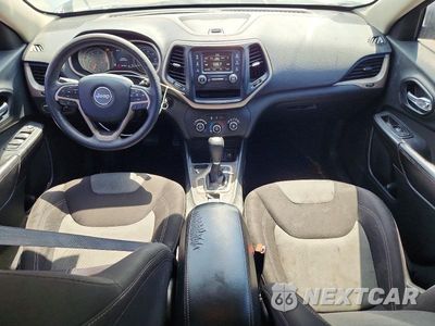 Zdjęcie 8 z 13 samochodu: 2016 JEEP CHEROKEE SPORT VIN:1C4PJLAB4GW179597 - miniatura